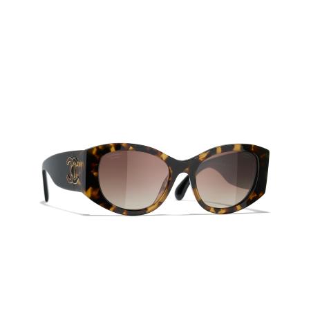 Chanel Vrouwelijk Sunglass Oval Sunglasses CH5524 - Framekleur: Tortoise, Lenskleur: Bruin