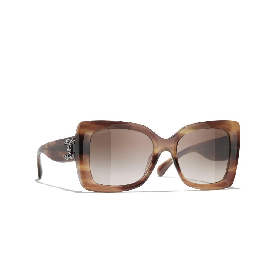 Chanel Vrouwelijk Sunglass Square Sunglasses CH5555 - Framekleur: Gestreepte schildpad taupe, Lenskleur: Bruin Bruin