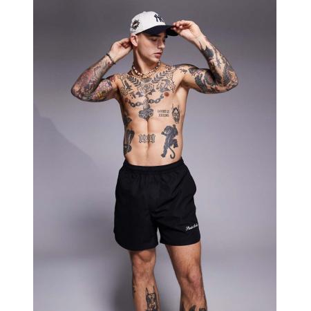 ASOS DESIGN - Halflange zwemshort met geborduurd logo in zwart